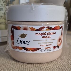 Dove Maple Glazed Donut Body Scrub - Limited Edition